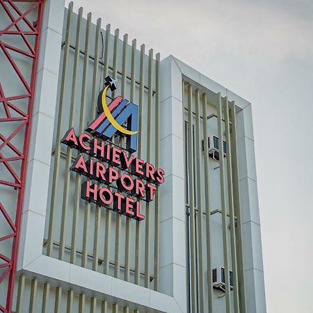 Achievers Airport Hotel Pasay Exteriör bild