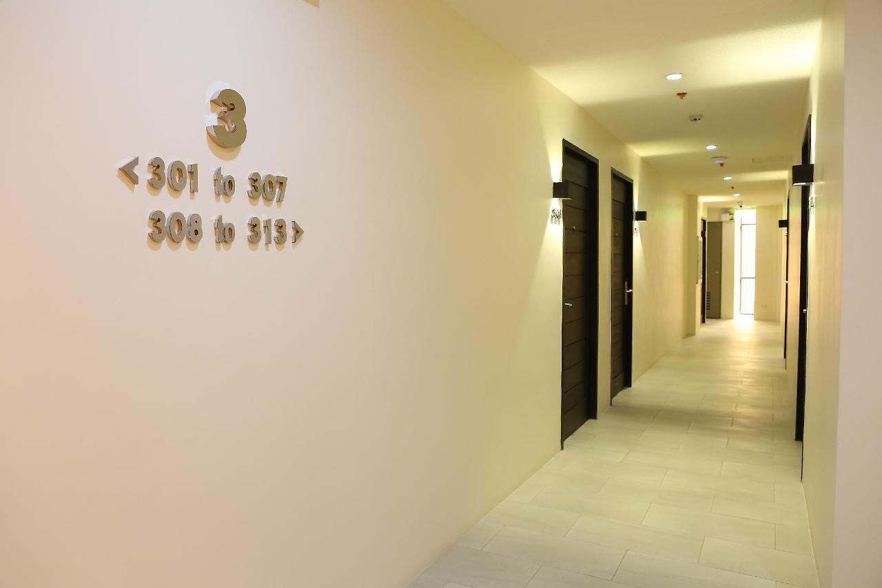 Achievers Airport Hotel Pasay Exteriör bild